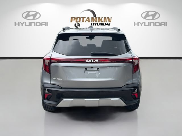 Used 2025 Kia Seltos EX w/ EX Sunroof Package FWD image 6