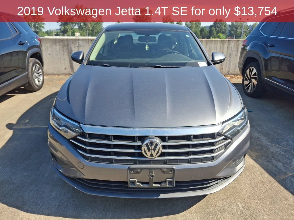 Used 2019 Volkswagen Jetta SE w/ Cold Weather Package FWD image 3