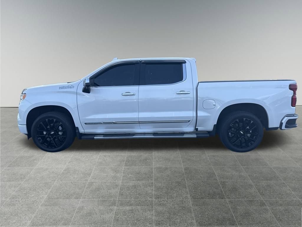 Used 2023 Chevrolet Silverado 1500 High Country w/ Technology Package image 2