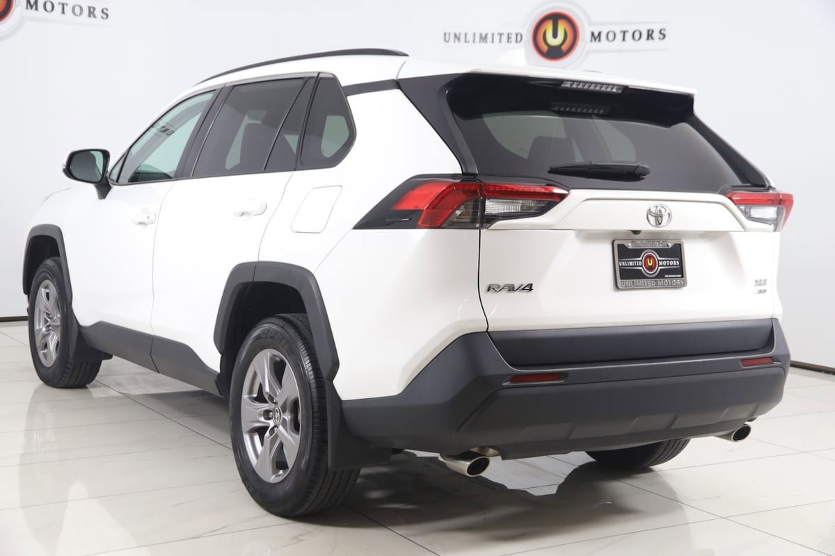 Used 2024 Toyota RAV4 XLE w/ Convenience Package AWD/4WD image 4