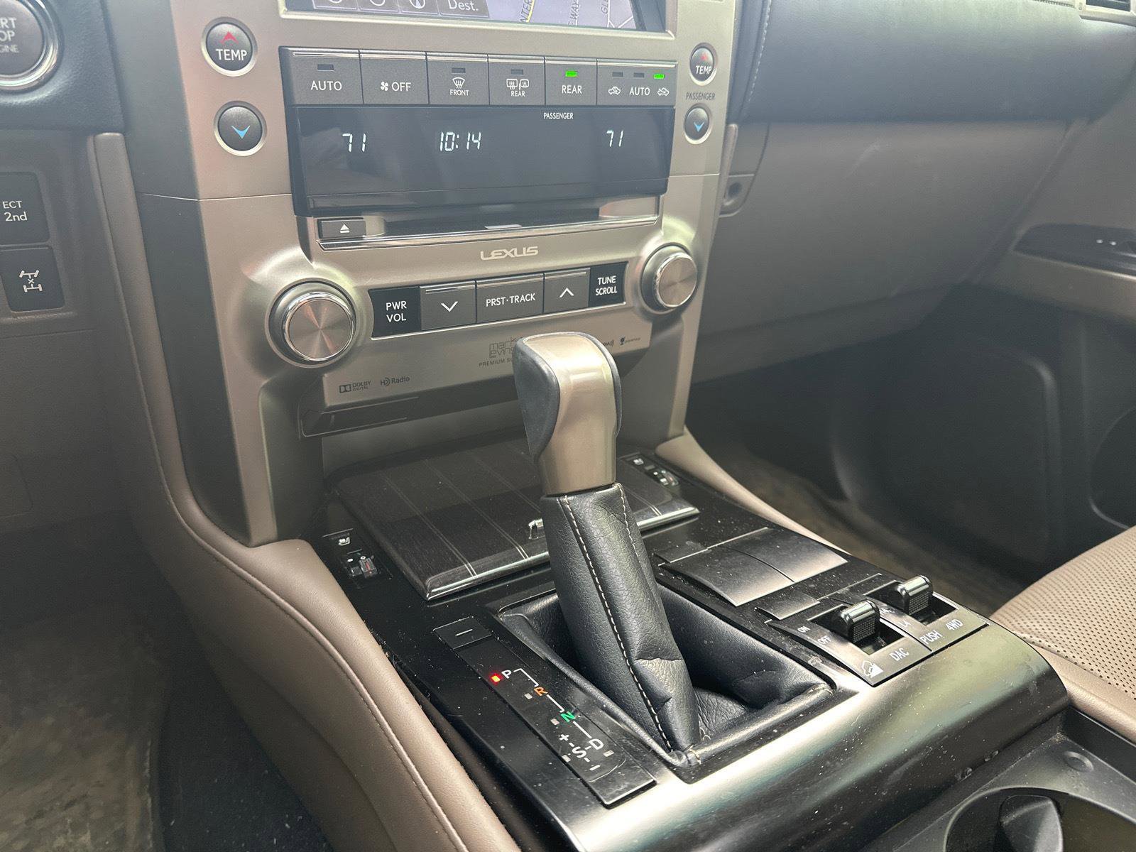 Used 2021 Lexus GX 460 Premium w/ Accessory Package image 8