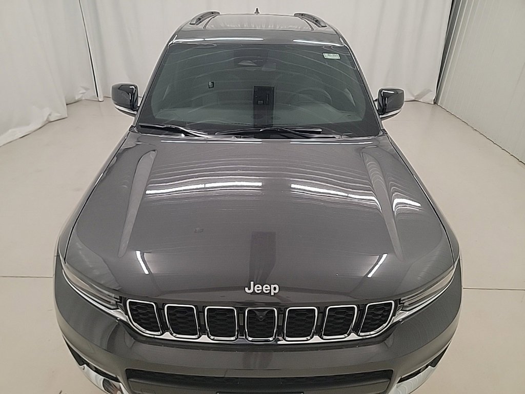 New 2025 Jeep Grand Cherokee L Limited w/ Luxury Tech Group II image 9