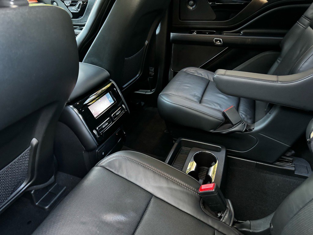 Used 2023 Lincoln Aviator Reserve w/ Jet Package image 19