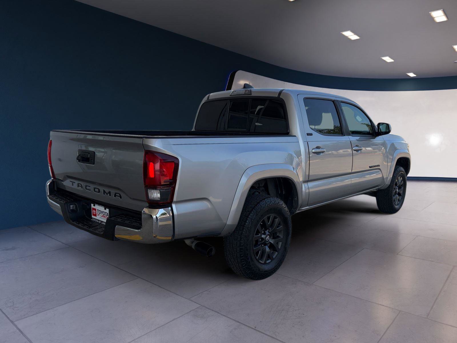 Used 2020 Toyota Tacoma SR5 w/ SR5 Appearance Package (SM) image 5