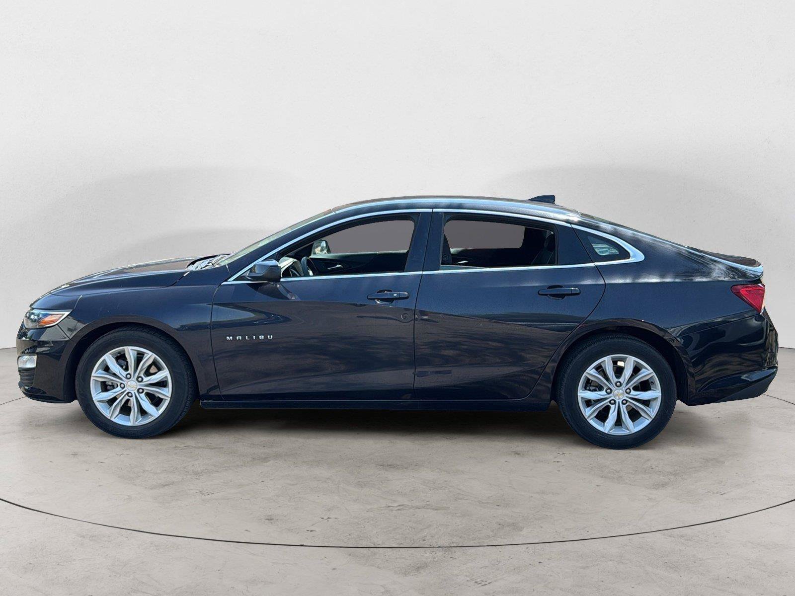 Used 2023 Chevrolet Malibu LT FWD image 3