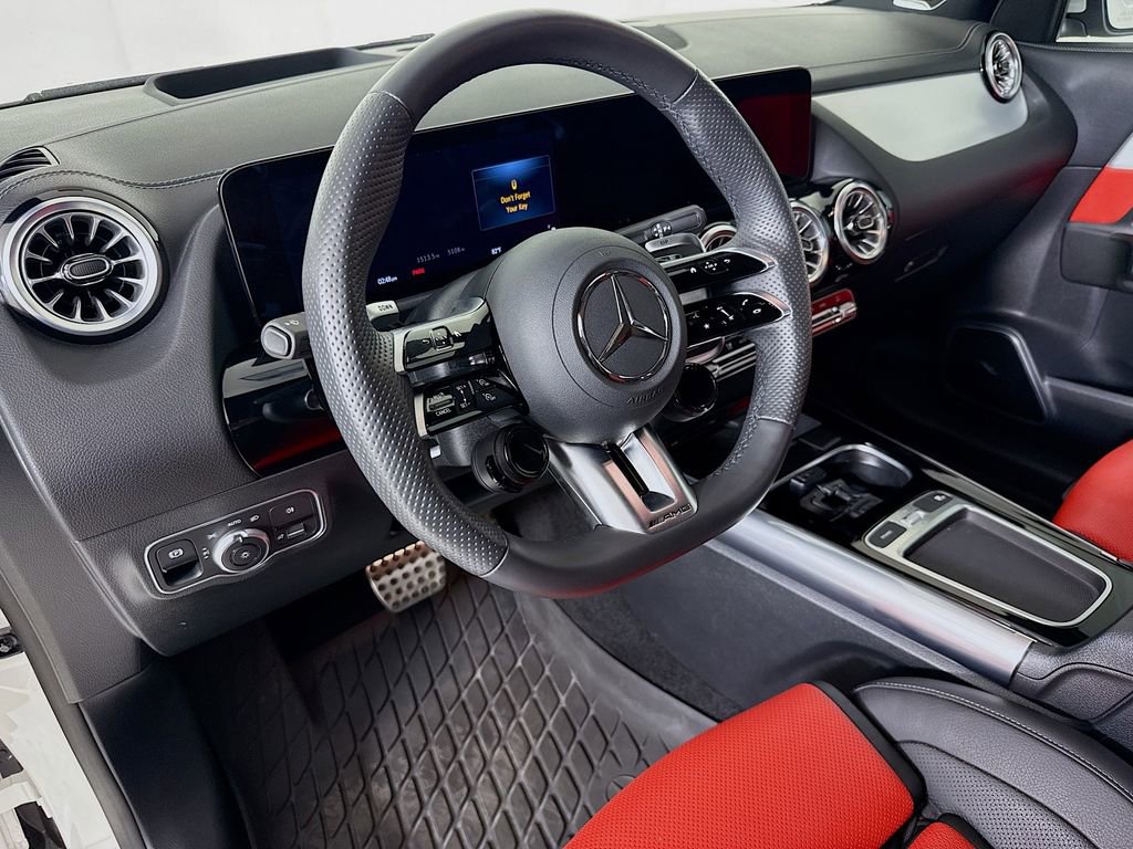 Used 2024 Mercedes-Benz GLA 35 AMG 4MATIC image 9