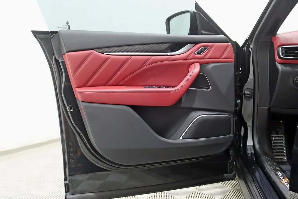 Used 2022 Maserati Levante Modena S AWD/4WD image 34
