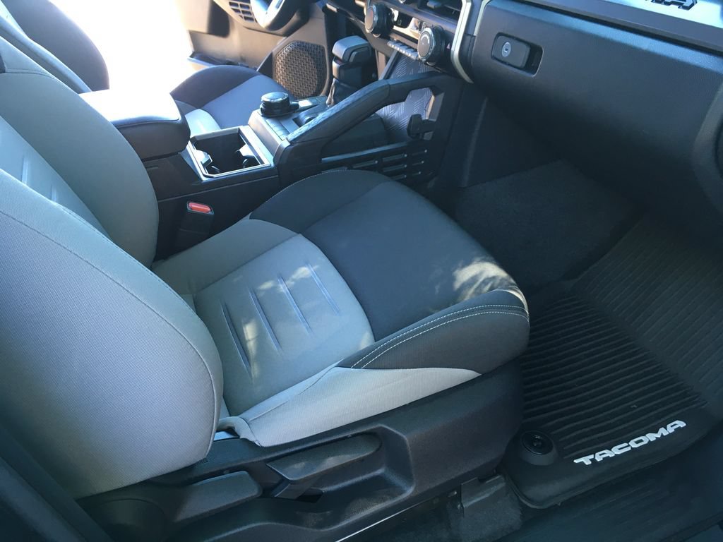 Used 2024 Toyota Tacoma TRD Sport AWD/4WD image 29
