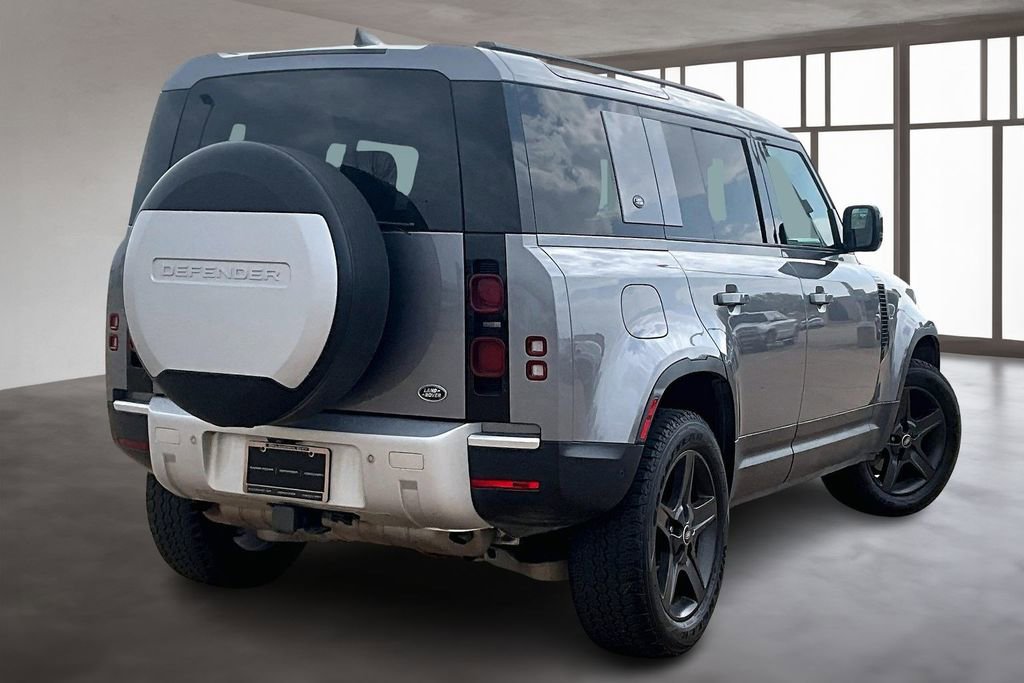 Used 2022 Land Rover Defender 110 S image 2