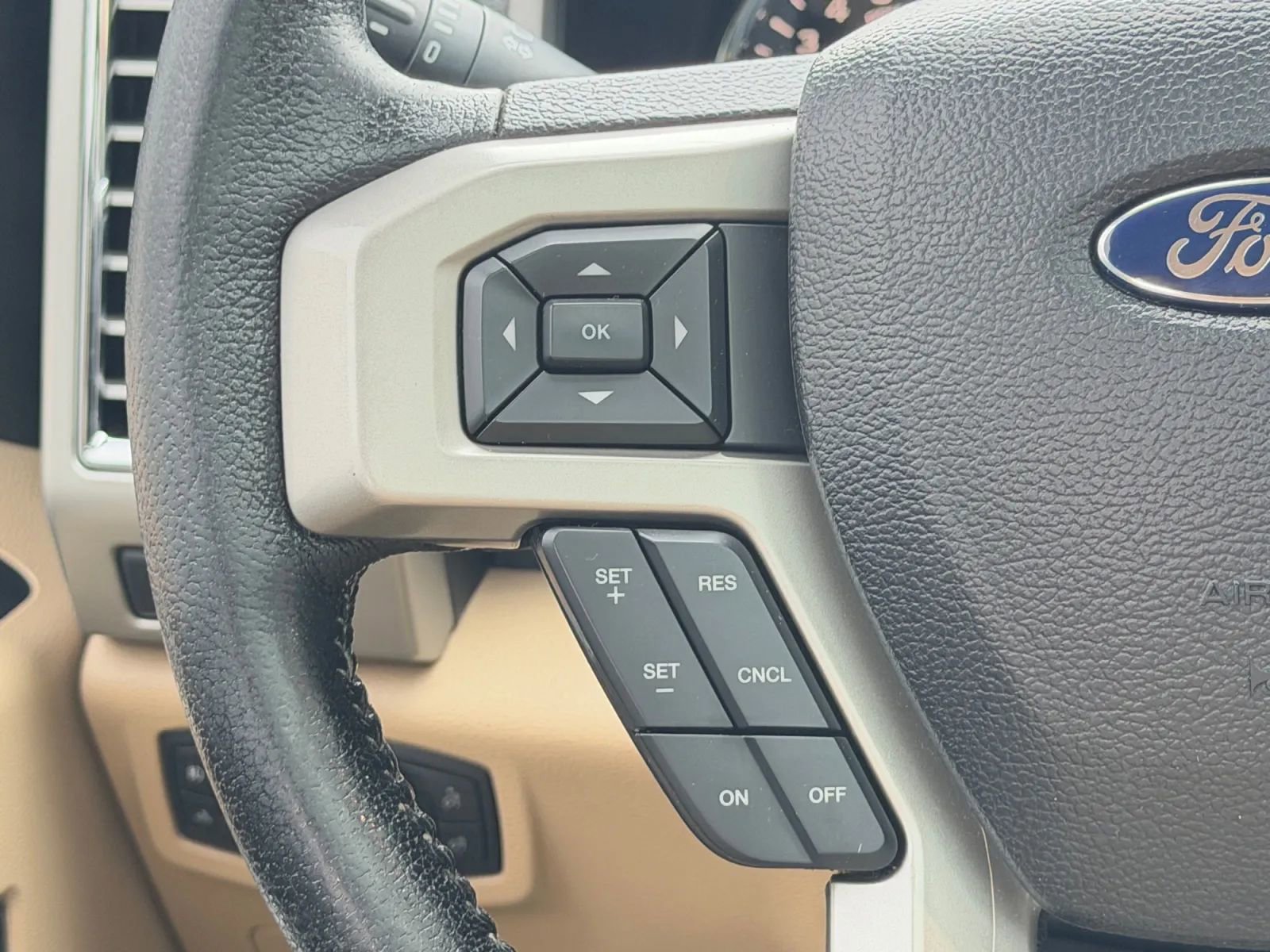 Used 2016 Ford F150 Lariat w/ Equipment Group 501A Mid AWD/4WD image 24