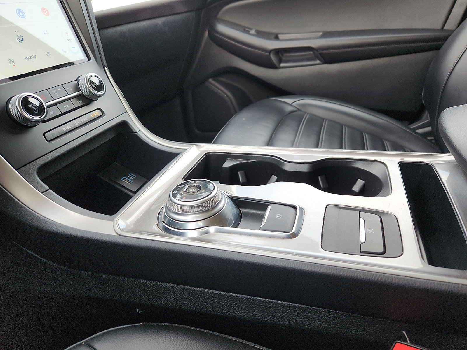 Used 2024 Ford Edge SEL image 20