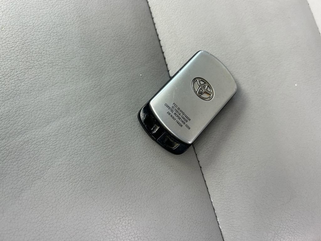Used 2019 Toyota Sienna XLE FWD image 33