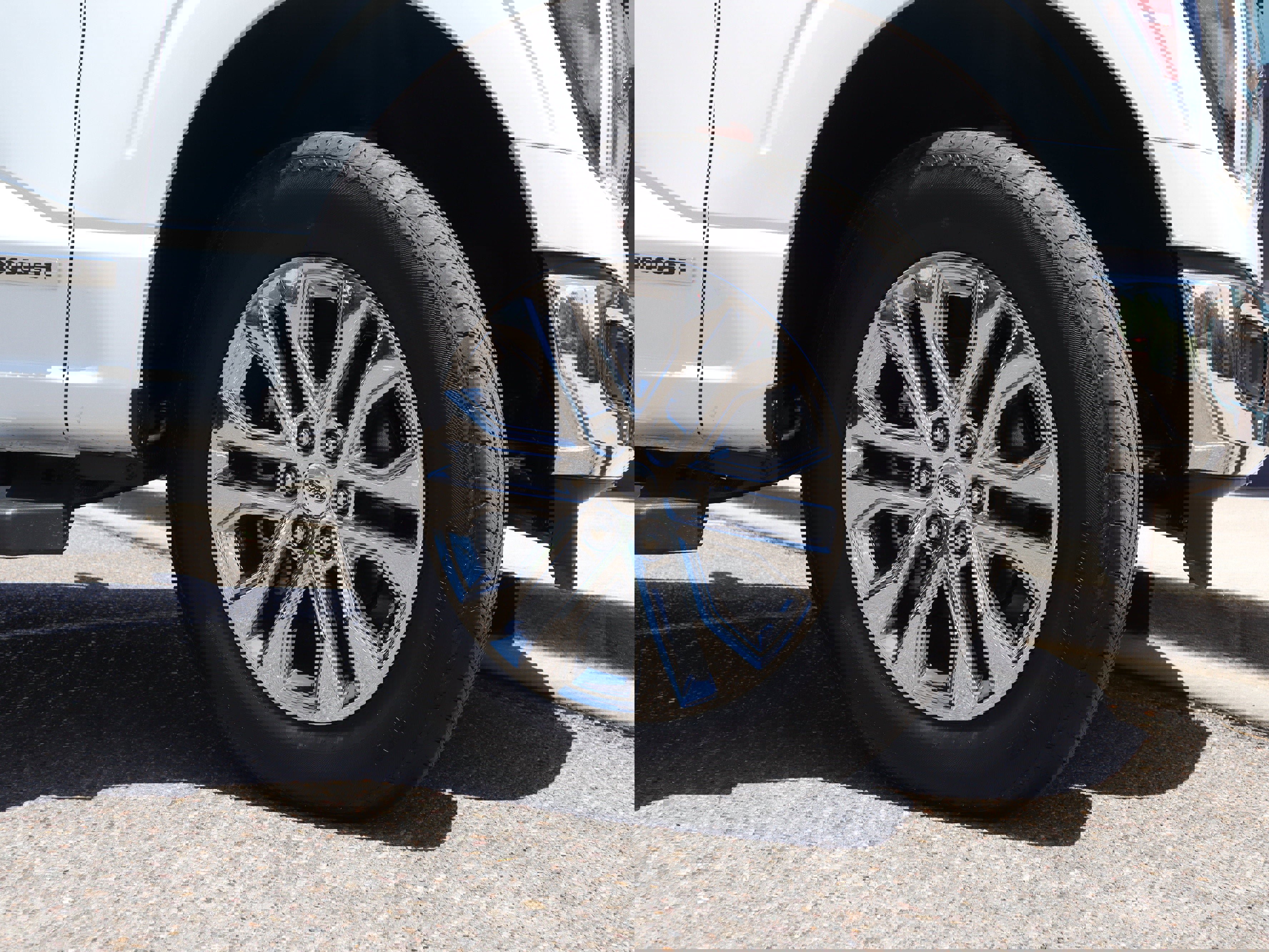 New 2025 Ford F150 Lariat w/ Equipment Group 502A High image 13