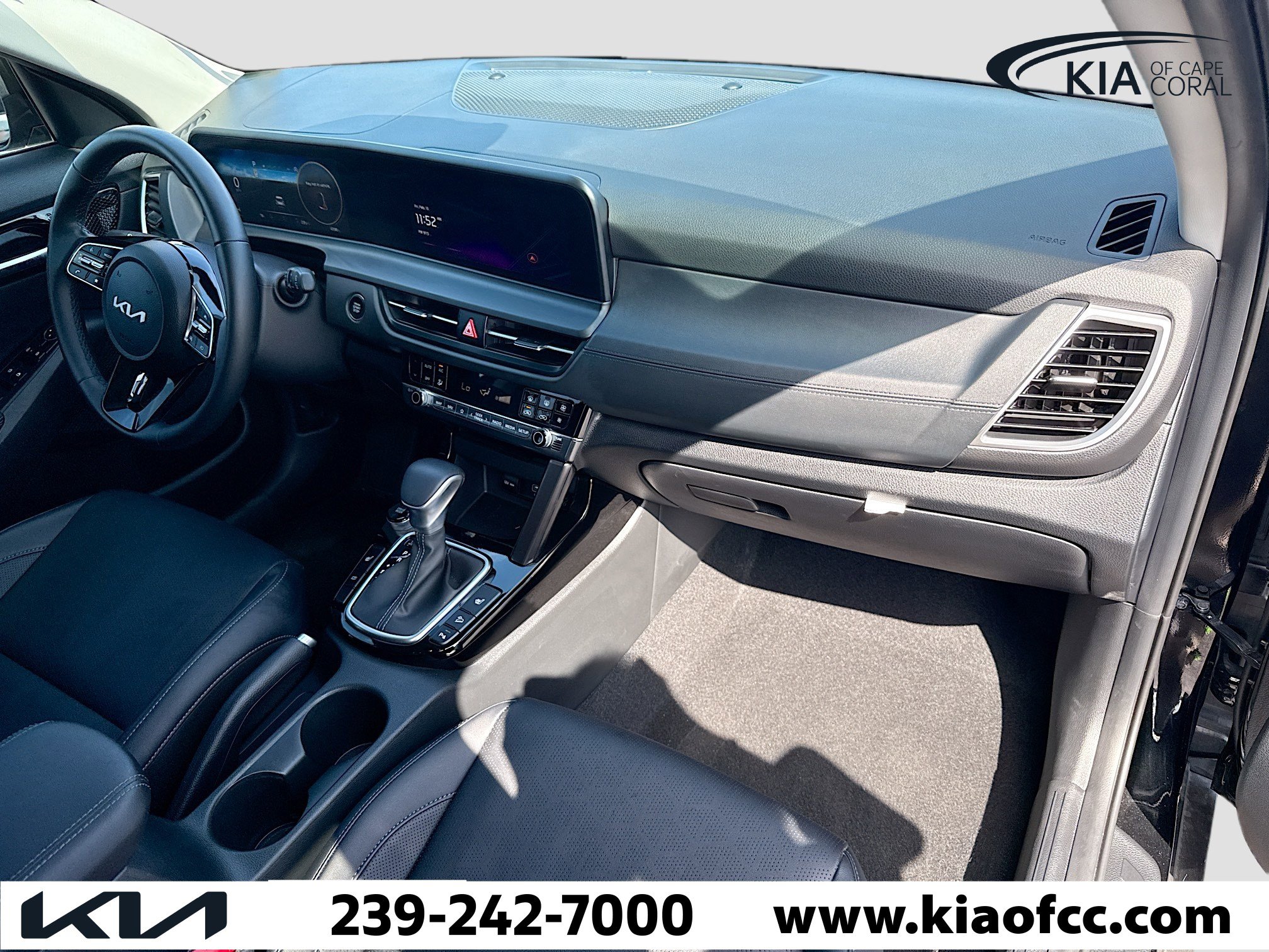 Certified 2025 Kia Seltos EX w/ EX Sunroof Package image 13