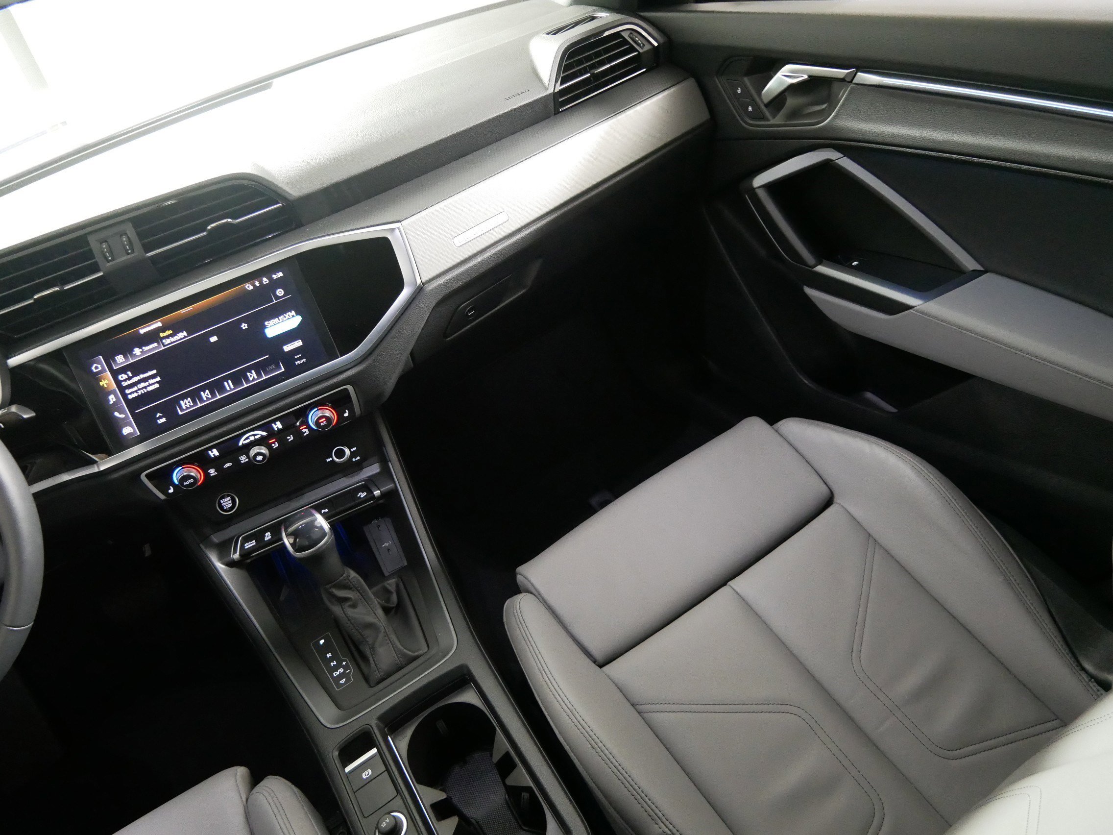 Used 2024 Audi Q3 2.0T Premium Plus AWD/4WD image 11