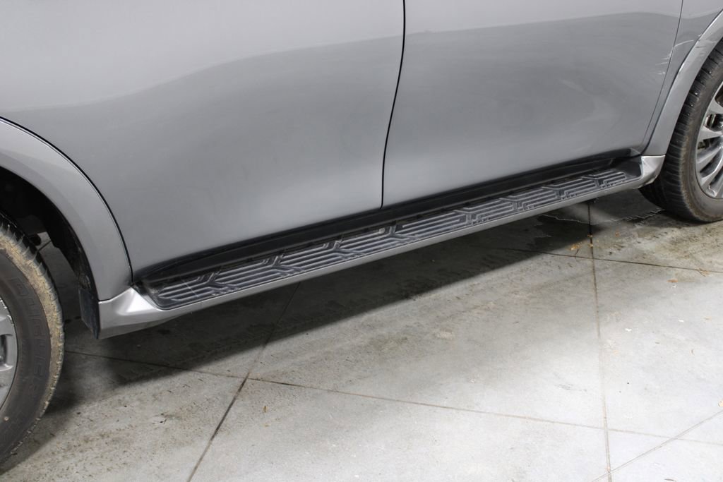 Used 2023 Nissan Armada Platinum w/ Captain's Chairs Package image 12