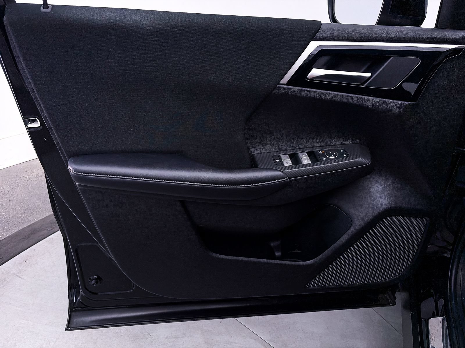 Used 2023 Mitsubishi Outlander ES FWD image 15