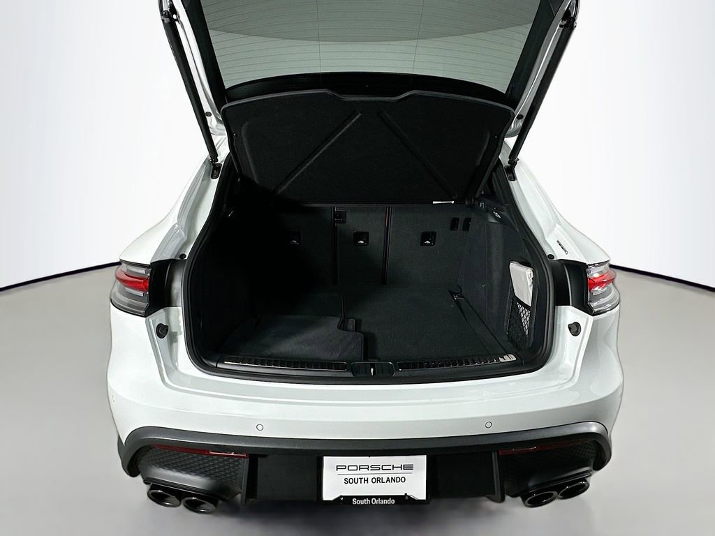 New 2025 Porsche Macan image 28