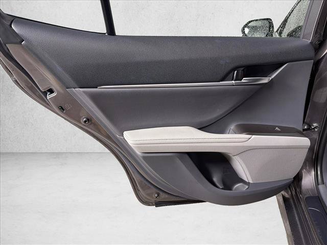 Used 2022 Toyota Camry XLE FWD image 21