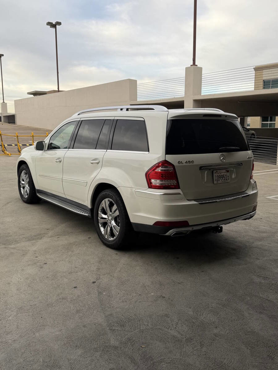 Used 2010 Mercedes-Benz GL 450 4MATIC image 19