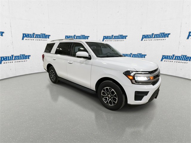 Used 2024 Ford Expedition XLT image 2