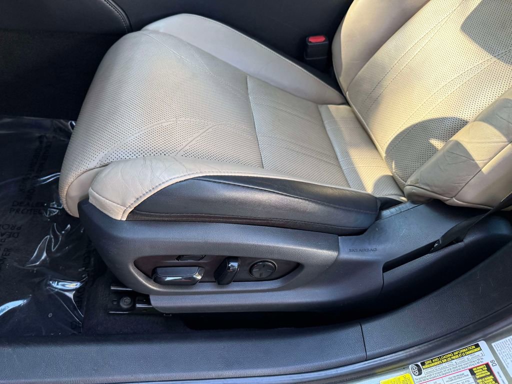 Used 2019 Lexus ES 350 350 Luxury w/ Accessory Package image 3