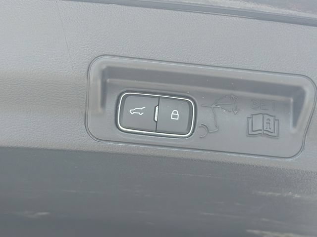 Used 2025 Ford Explorer ST-Line AWD/4WD image 21