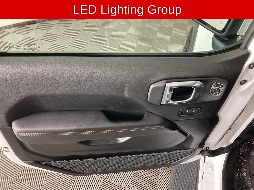 Used 2021 Jeep Gladiator Overland image 12