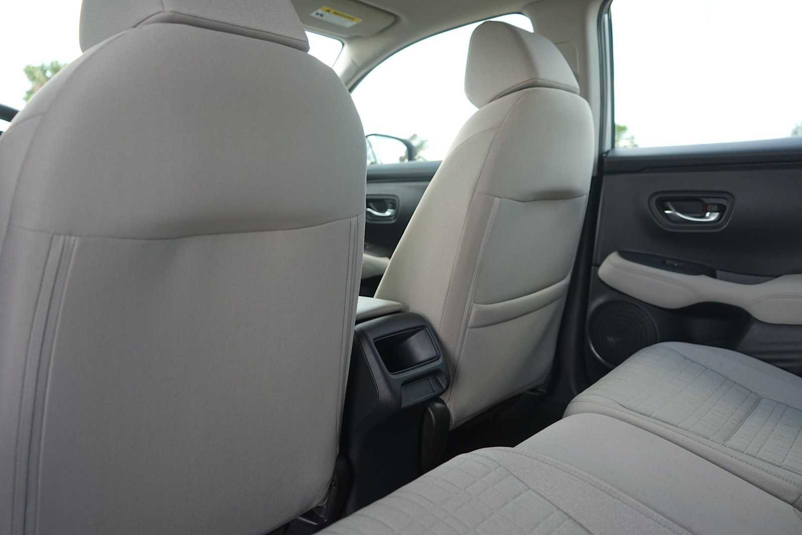 Used 2023 Honda HR-V LX image 13