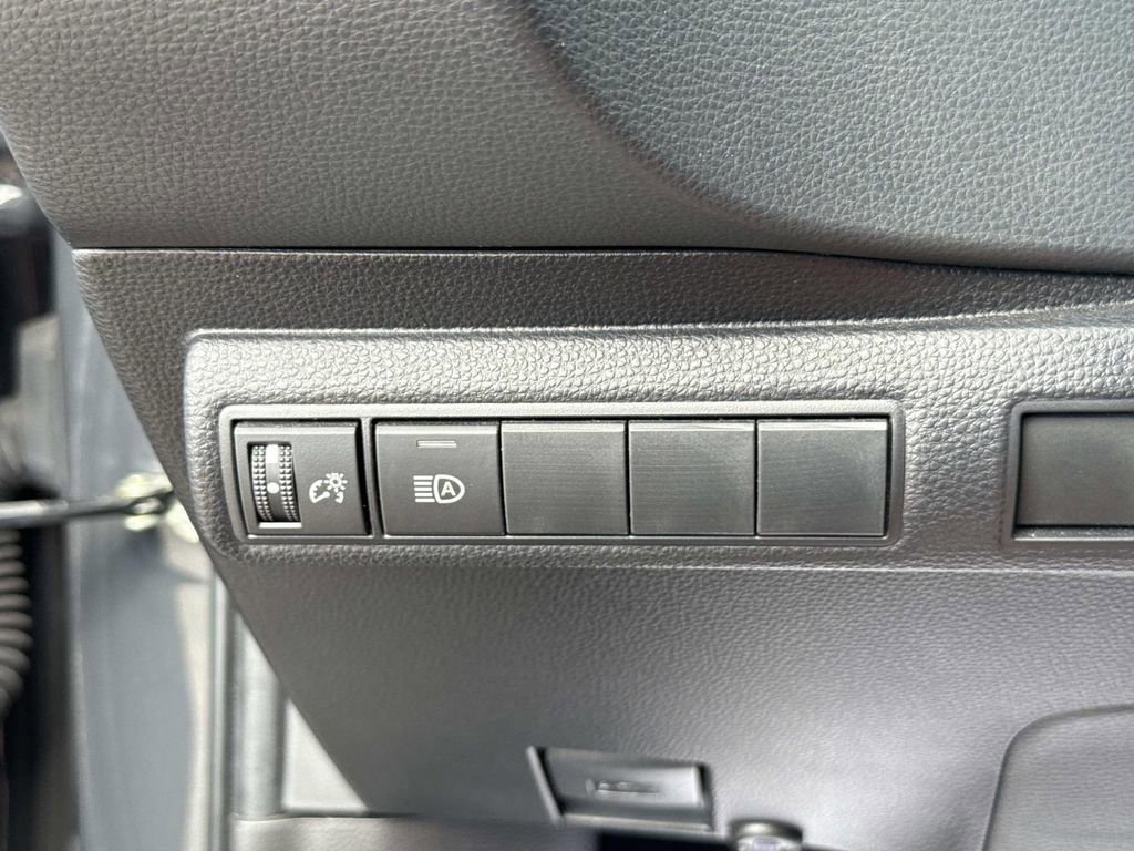 Used 2024 Toyota Corolla SE image 22