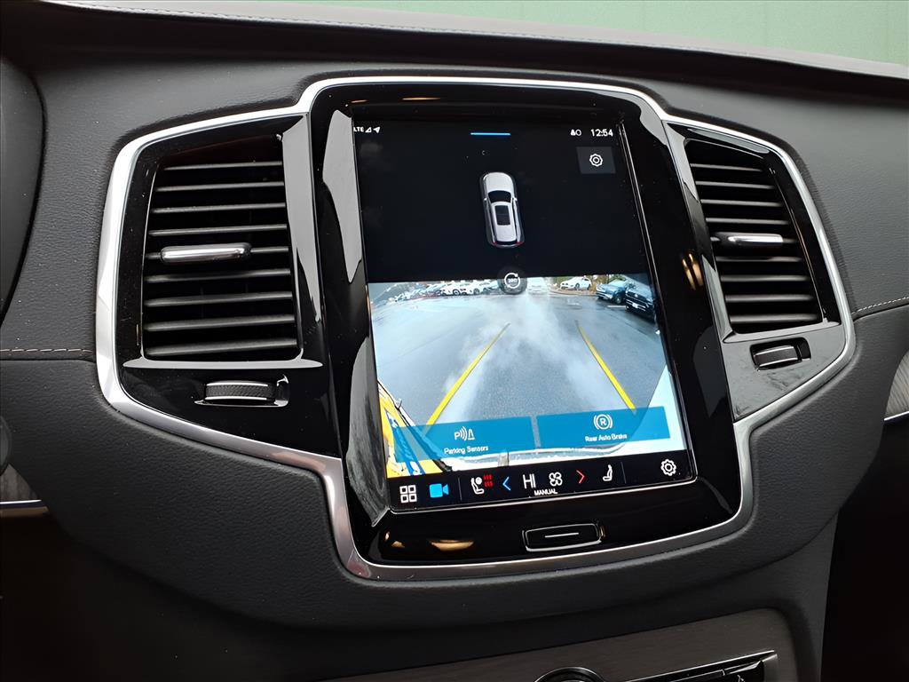 Used 2023 Volvo XC90 T8 Ultimate image 17