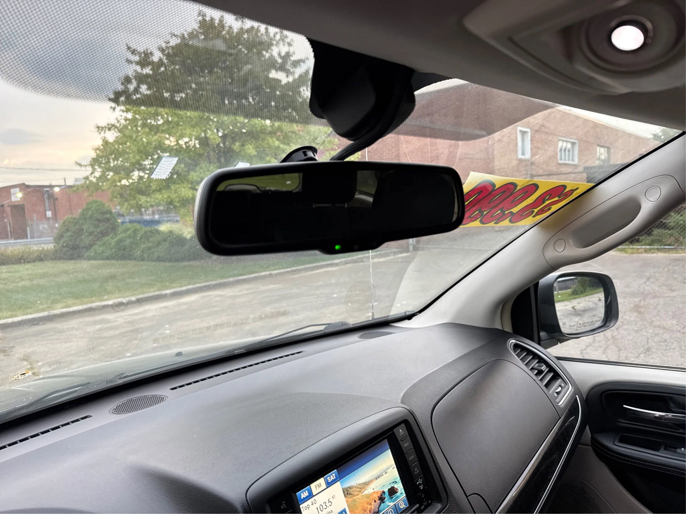 Used 2012 Chrysler Town & Country Touring image 17