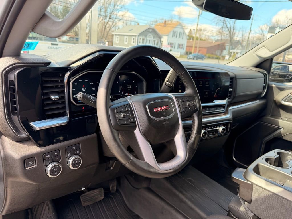 Used 2023 GMC Sierra 1500 Elevation w/ X31 Off-Road Package AWD/4WD image 12