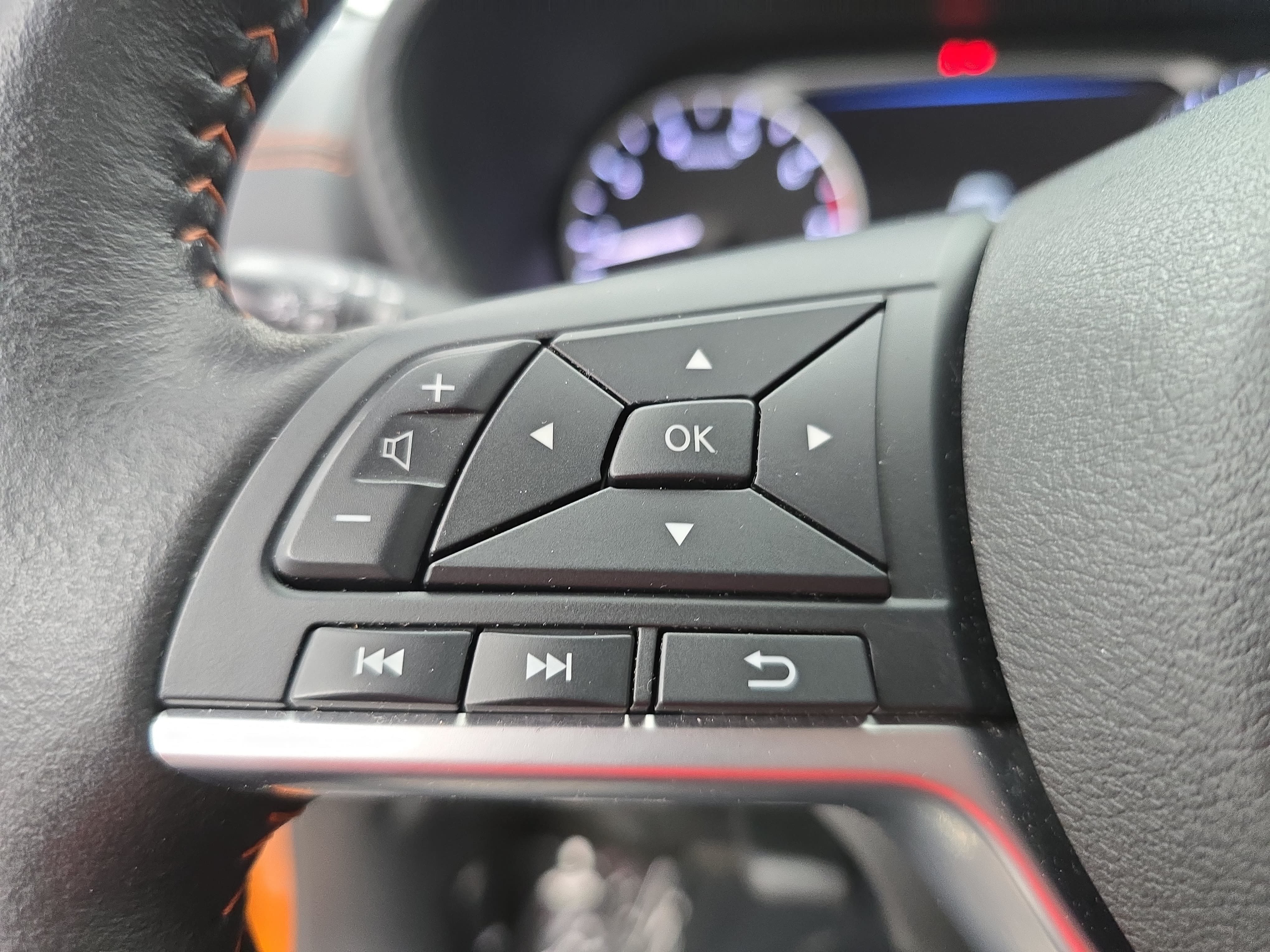 Certified 2023 Nissan Sentra SR w/ SR Premium Package FWD image 16
