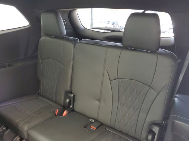 Used 2023 Buick Enclave Avenir w/ Avenir Technology Package image 14