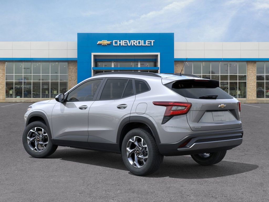 New 2026 Chevrolet Trax LT w/ Driver Confidence Package FWD image 3