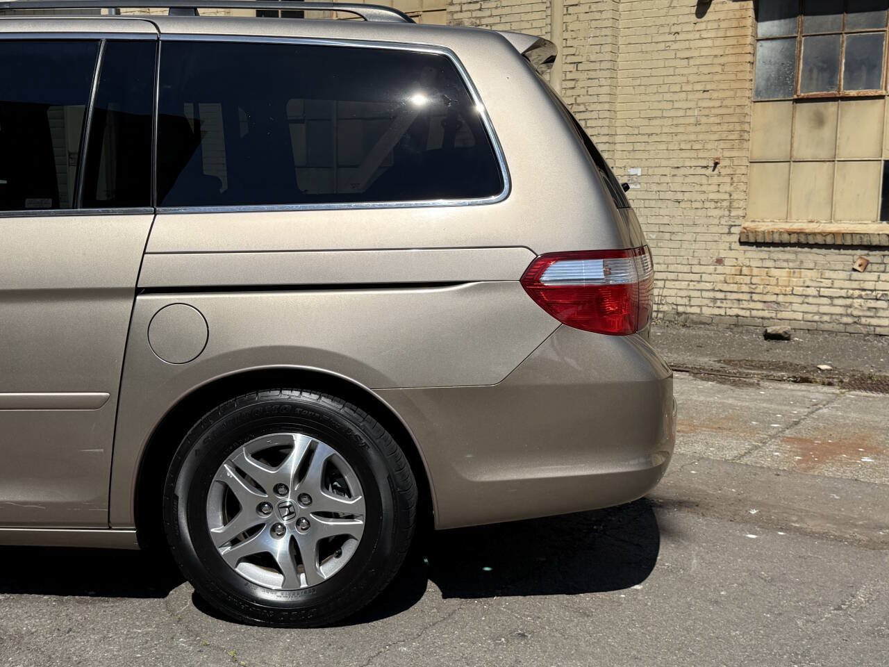 Used 2005 Honda Odyssey EX-L image 49
