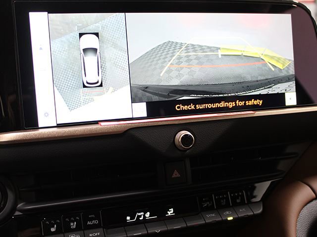 New 2026 Toyota Crown Signia AWD/4WD image 8