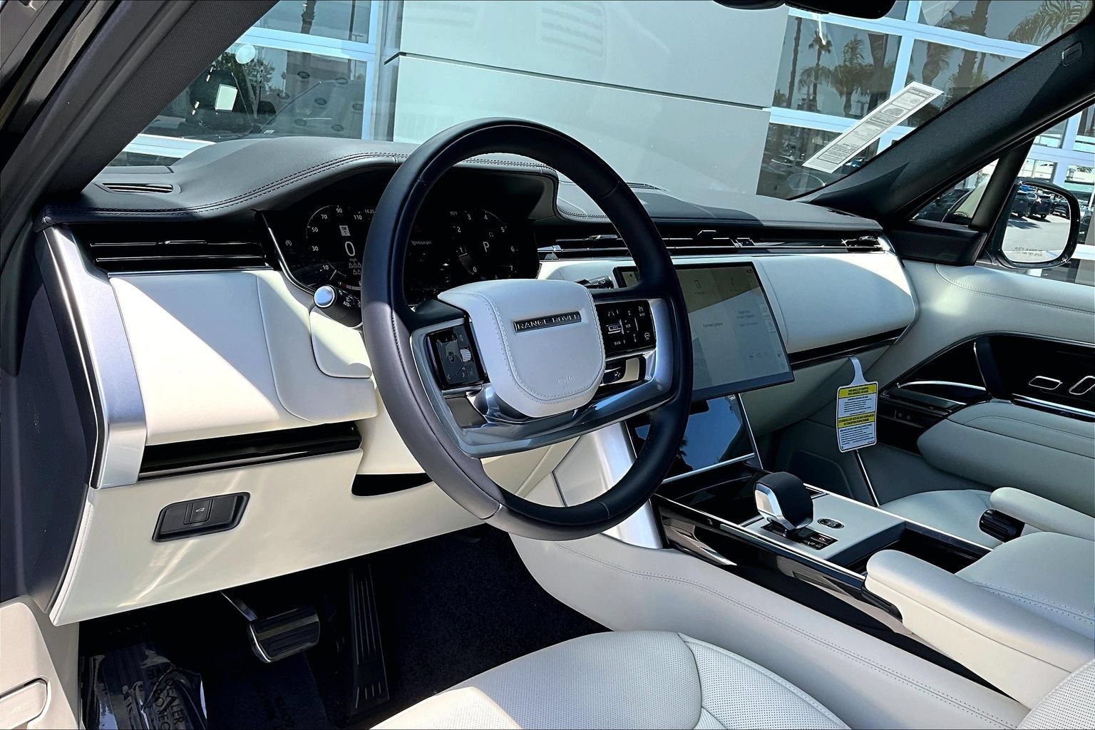 New 2026 Land Rover Range Rover Long Wheelbase SE AWD/4WD image 6