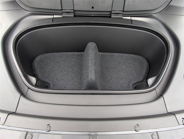 Used 2022 Volvo XC40 P8 Recharge Plus image 18