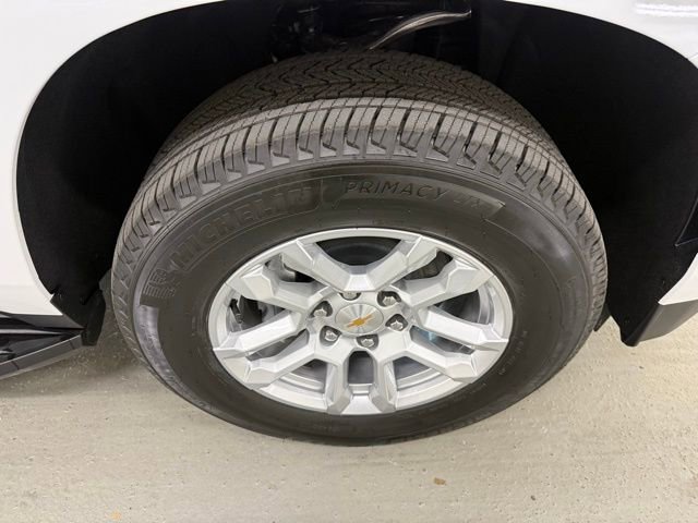 New 2026 Chevrolet Suburban LS image 4