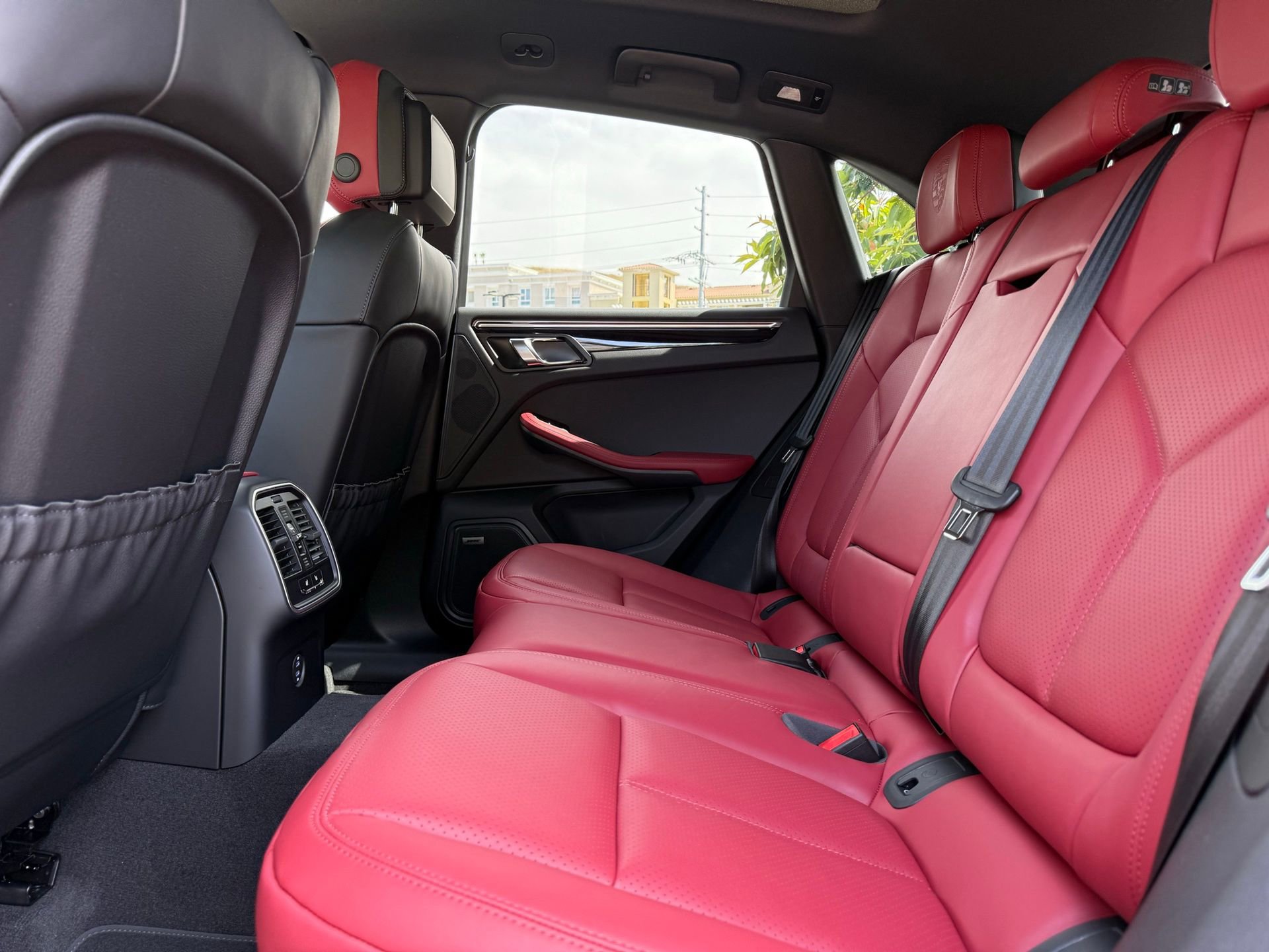 New 2026 Porsche Macan Turbo AWD/4WD image 30