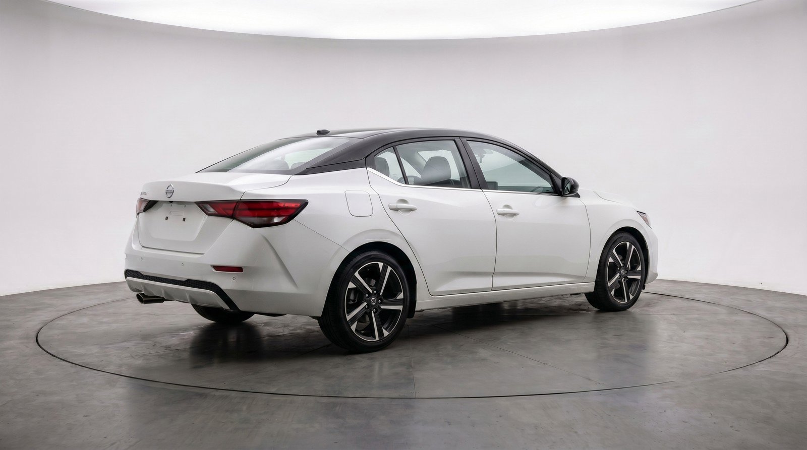 Used 2025 Nissan Sentra SV FWD image 9