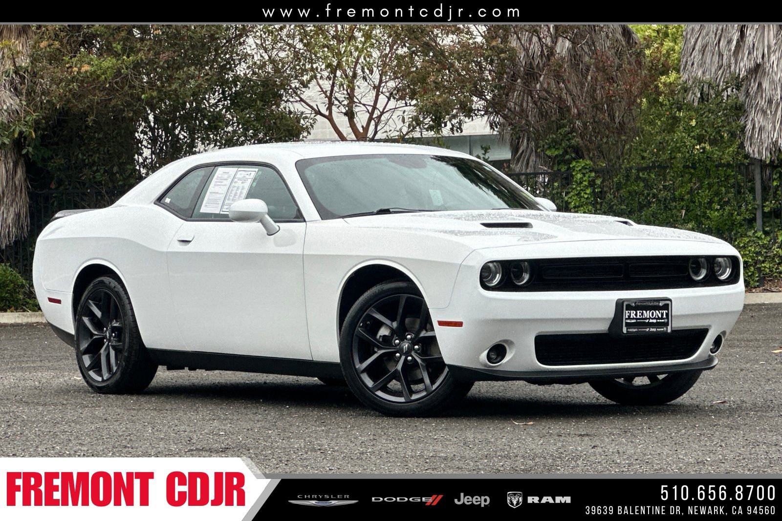 Used 2022 Dodge Challenger SXT w/ Blacktop Package image 1