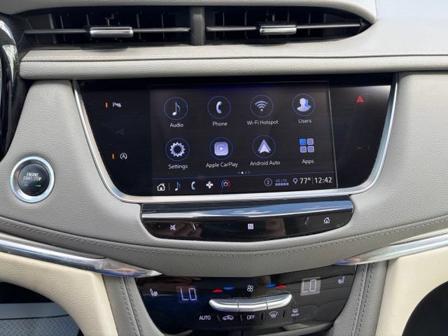 Used 2020 Cadillac XT5 Premium Luxury w/ LPO, Floor Liner Package AWD/4WD image 23