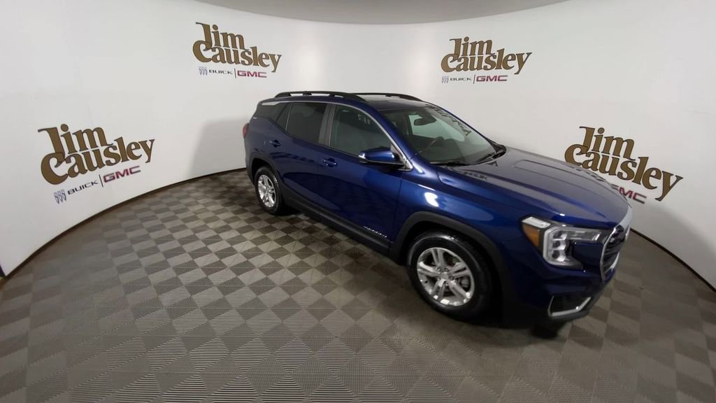 Certified 2023 GMC Terrain SLE w/ Driver Convenience Package image 2
