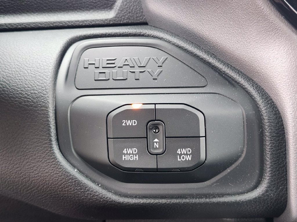 New 2026 RAM 2500 Big Horn AWD/4WD image 25