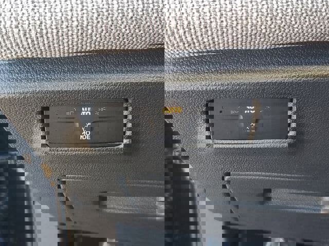 Certified 2025 Volkswagen Tiguan S image 27