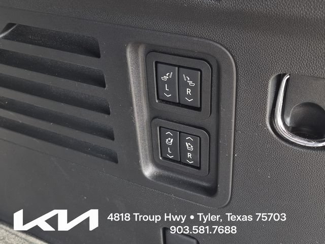 Used 2024 Chevrolet Traverse RS w/ LPO, Floor Liner Package AWD/4WD image 12