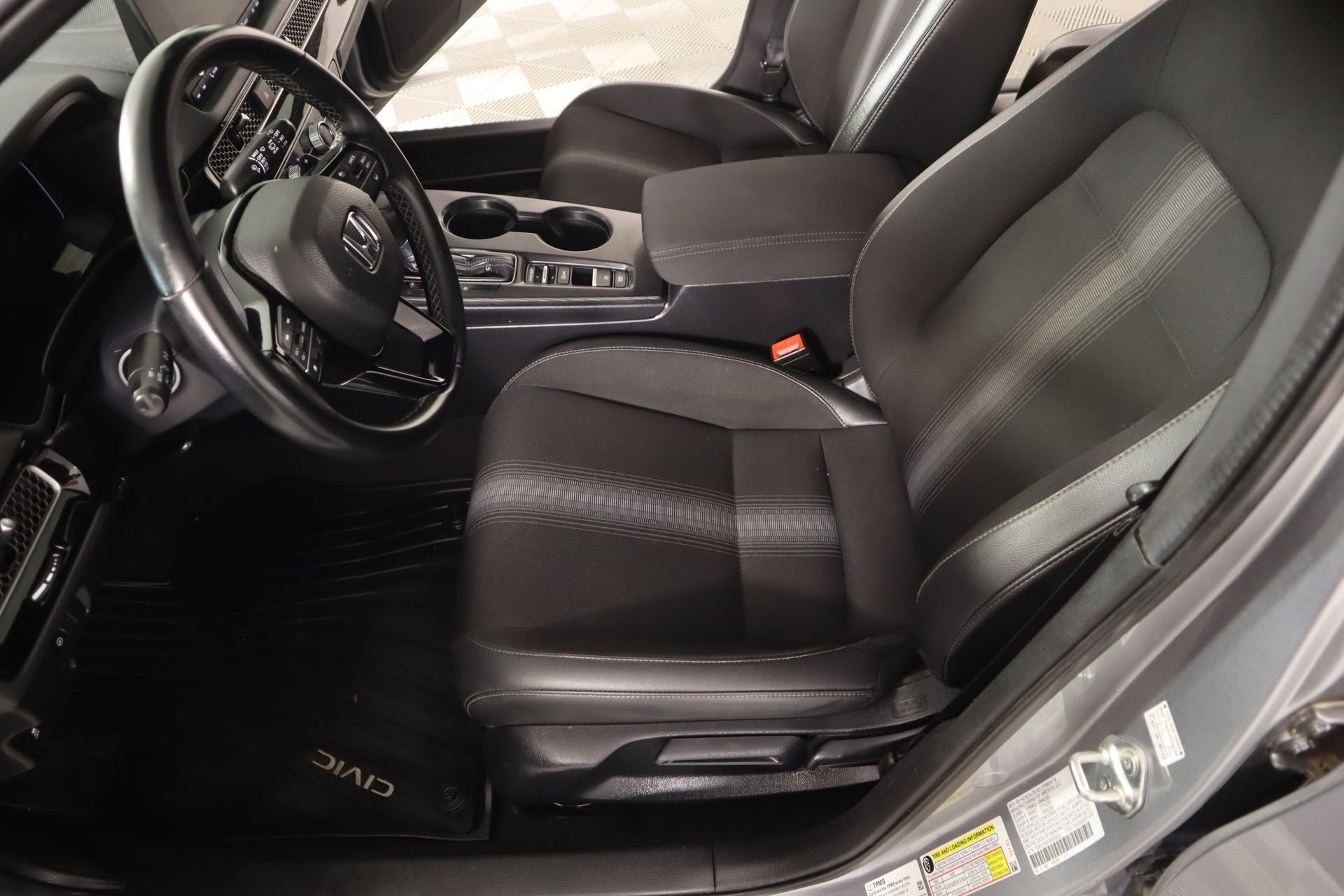Used 2024 Honda Civic Sport image 10
